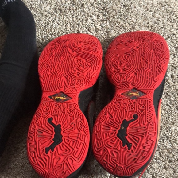 Used Lebron 20s - Picture 6 of 13